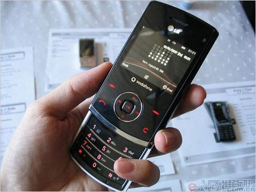 圆滑优美LG纤薄3G滑盖KU580登场