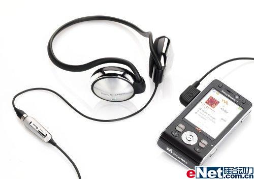 索尼爱立信公布新立体声耳机HPM-83_手机