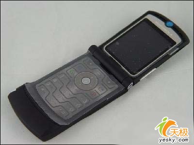 光辉岁月谢幕 摩托罗拉刀片绝杀V3杀入1K_手机_科技时代_新浪网