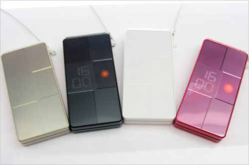 梦幻精品闪烁 NTT DoCoMo八款新机登场