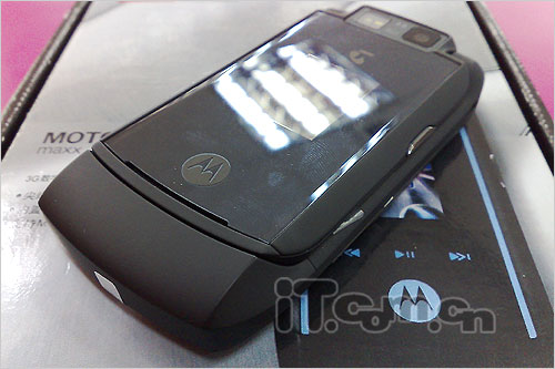 摩托罗拉v6卖到1600