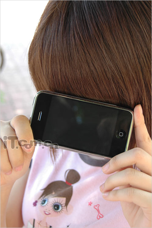 iPhone太嫩? 美女评测苹果iPhone实录_手机