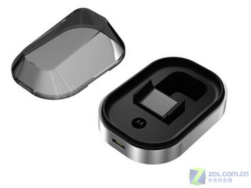 精致小巧 摩托罗拉蓝牙耳机H680登场_手机