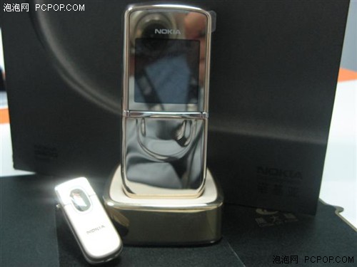 才刚刚破万元 诺基亚8800黄金版掉价_手机