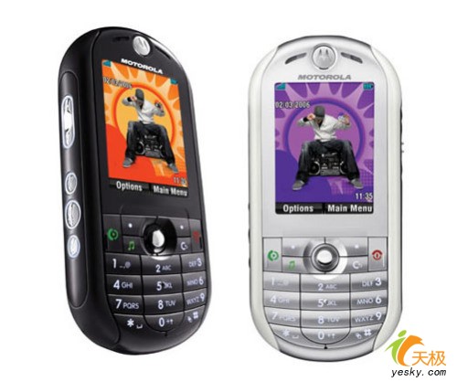 明星低价狂潮 摩托罗拉E2周杰伦版千元有售_