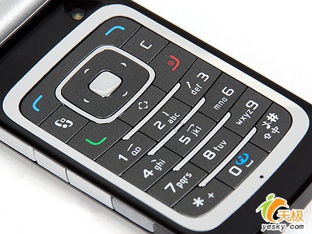 诺基亚经典翻盖手机6290滑落至两千价位!_手机_科技时代_新浪网