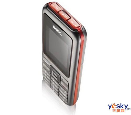 顶置式播放控制键 BenQ推新款音乐手机C30_