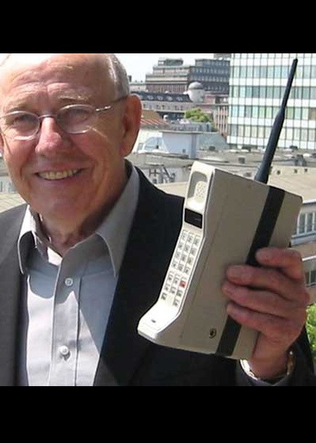 比砖头还大!看看世界第一台移动电话_手机_科技时代_新浪网