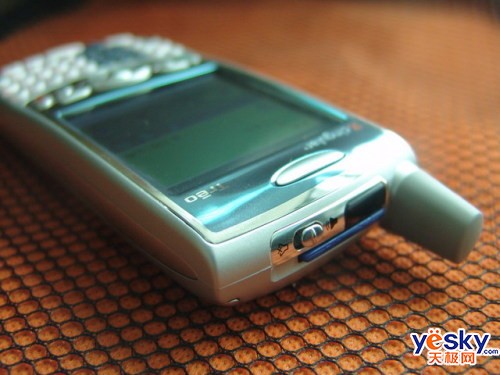 PDA֮��PalmTreo650�ٱ��µ��ֽ�1680