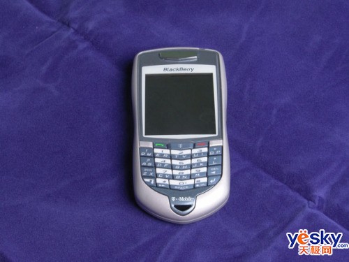 黑莓7100t售790元 佳节智能手机抢购热销_手机