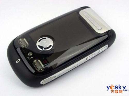 ������2KĦ������A1200�ֻ��ں���¥��˦