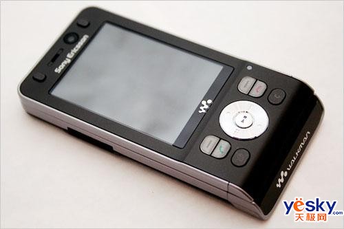 �����ֻ��ı�������WalkmanW910��3K