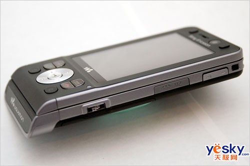 �����ֻ��ı�������WalkmanW910��3K