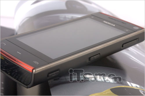 32GB容量 诺基亚压轴音乐作X6评测