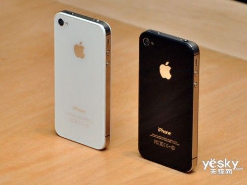 和iphone4相比,苹果iphone 4s在外观方面没有过多变化,天线设计也有所