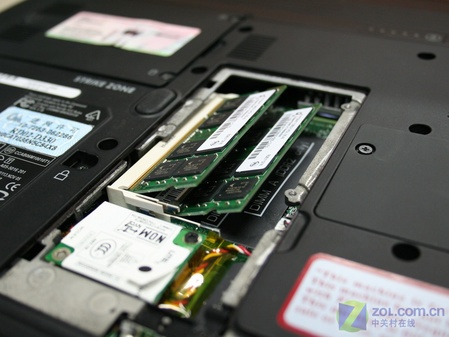 笔记本装内存条图解
