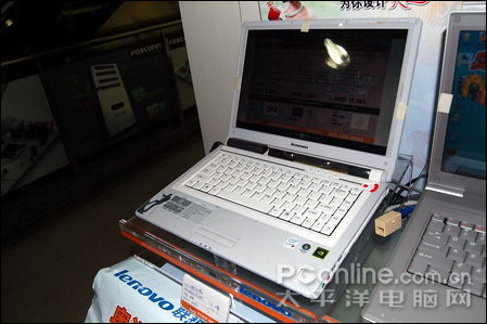 联想笔记本天逸f40at5500雪山版8200元