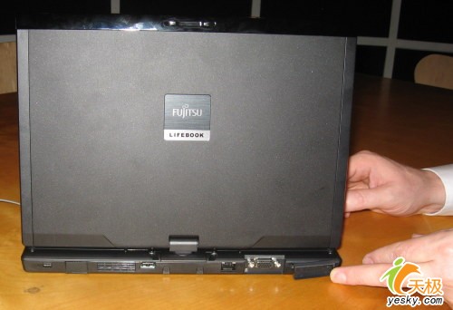 最轻薄平板笔记本 富士通T2010曝光_笔记本