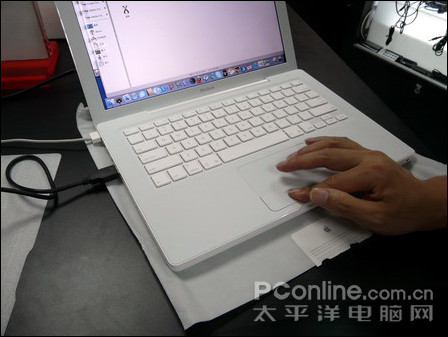 苹果笔记本MacBook MB062CH\/A仅11900元_