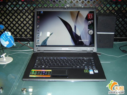 ���Ƕ���8600M���ԱʼǱ�R70�ٱ��ͼ�