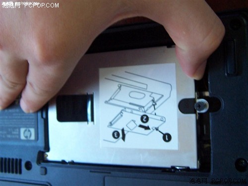 实战篇 网友教你如何更换笔记本硬盘(3)_笔记本