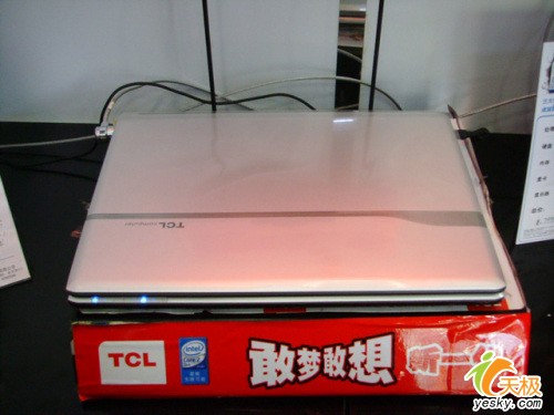 25寸大屏 TCL T51笔记本卖场价格跌进谷底_笔
