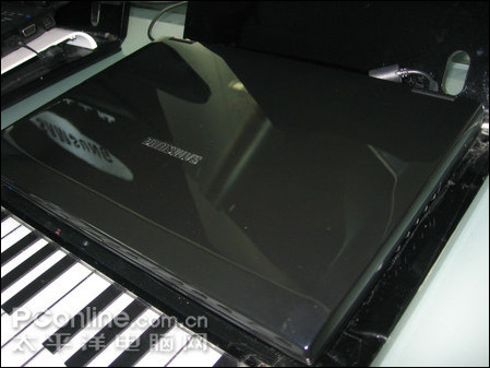 ����Q70-X000(��)�ʼǱ���2000Ԫ