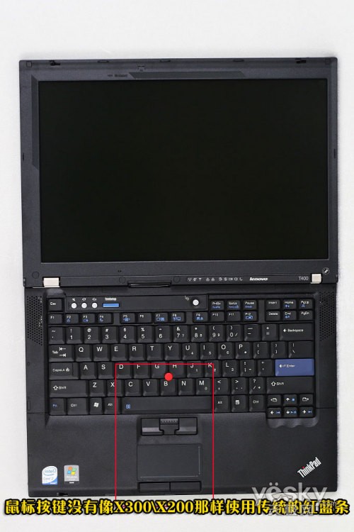 thinkpad t400的屏幕选用了14英寸宽,从目前联想新推出的小黑产品线
