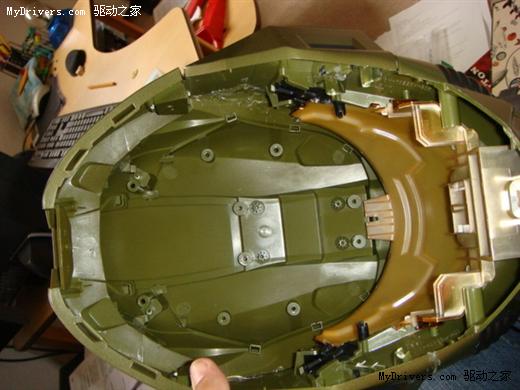 如何戴上传奇版头盔_软件