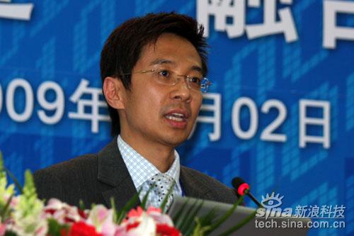 图为:2009 LTE技术发展论坛,赛灵思公司亚太区及大中华区市场及应用总监张宇清发言。 (胡秀岩/摄 新浪科技)