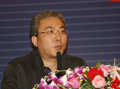 图文:中央电视台副总编辑黄传芳