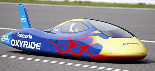 日本5号干电池动力车时速超百公里(图)