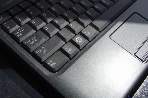 黑色强劲商务戴尔本Vostro1400评测(3)
