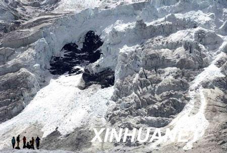 西藏波密发现青藏高原最大冰川群(图)