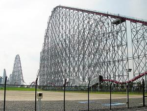 《福布斯》杂志评出全球十大最惊险过山车(图)(2)