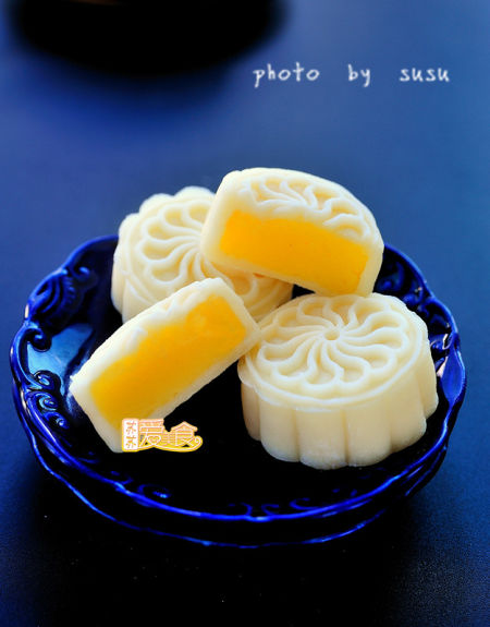 奶黄冰皮月饼 奶黄冰皮月饼