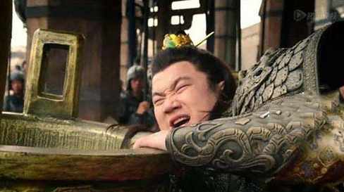 巴图调侃“我也不容易” 巴图调侃“我也不容易”