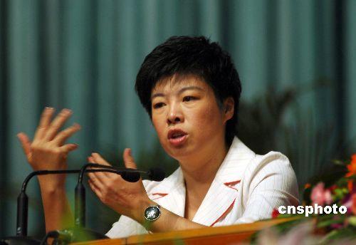 讲昆曲又被网友纠错 于丹回应有错就改