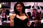 视频：美女、靓车一大把 2011美国spocom车展