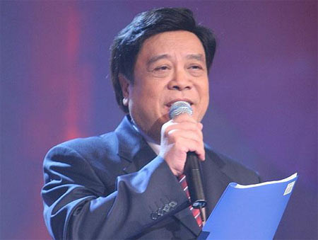 31日15时著名主持人赵忠祥做客新浪谈《岁月