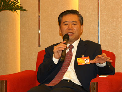 全国人大代表、伊春市委书记许兆君 全国人大代表、伊春市委书记许兆君