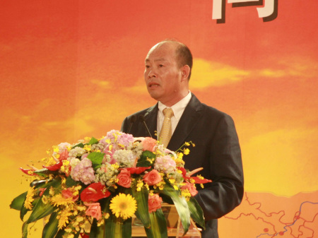 东莞市长安镇委书记、镇人大主席欧林高。(图片来源:新浪财经) 东莞市长安镇委书记、镇人大主席欧林高。(图片来源:新浪财经)