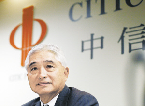 2002 荣智健 东方IC/供图 2002 荣智健 东方IC/供图