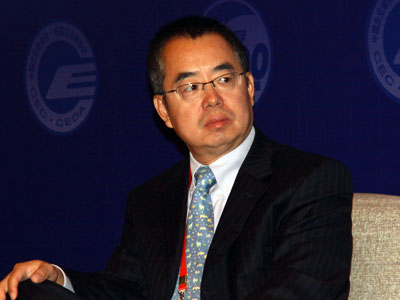 中国企业500强发布暨中国大企业高峰会9月5日后危机时代中国企业全球化之路论坛。图为埃森哲大中华区董事总经理王波。(图片来源:新浪财经 梁斌 摄) 中国企业500强发布暨中国大企业高峰会9月5日后危机时代中国企业全球化之路论坛。图为埃森哲大中华区董事总经理王波。(图片来源:新浪财经 梁斌 摄)