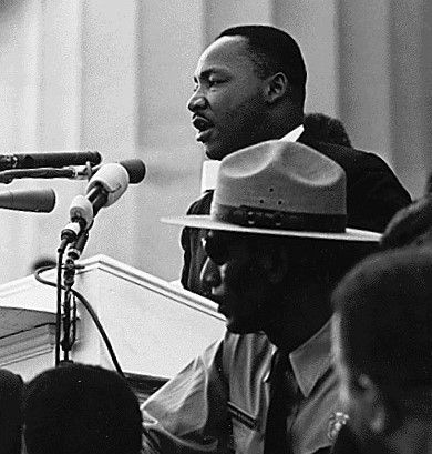 马丁-路德-金1963年8月28日发表著名演讲《我有一个梦想》的历史照