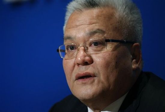 台下的记者能够感受得到,坐在董事长位置上的周吉平变得比以前谨慎了。过去他在接受媒体采访时,曾直言不讳地对成品油价格表达不满,希望政府提高特别收益金起征点,利益诉求表达十分清晰。 台下记者能感受到,坐在董事长位置上的周吉平变得比以前谨慎了。过去他在接受媒体采访时,曾直言不讳地对成品油价格表达不满,希望政府提高特别收益金起征点,利益诉求表达十分清晰。