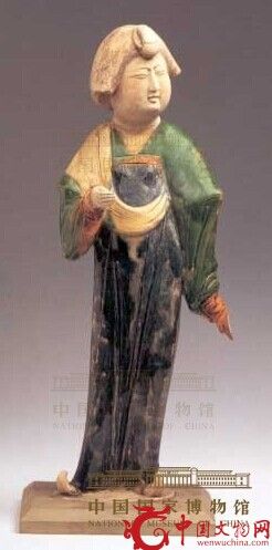 唐 三彩釉陶女俑 唐 三彩釉陶女俑