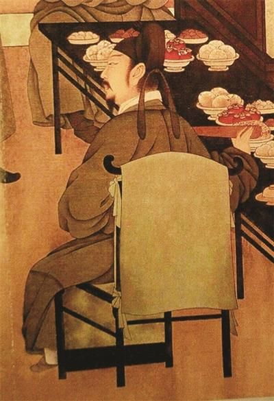 《韩熙载夜宴图》中的“牛头椅”。 《韩熙载夜宴图》中的“牛头椅”。