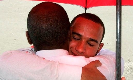 股市段子:满仓券商股我骄傲