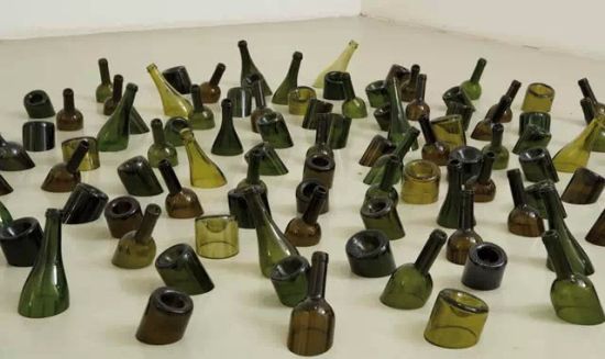 ▲ 《Drowning Sorrows》,2002 ▲ 《Drowning Sorrows》,2002
